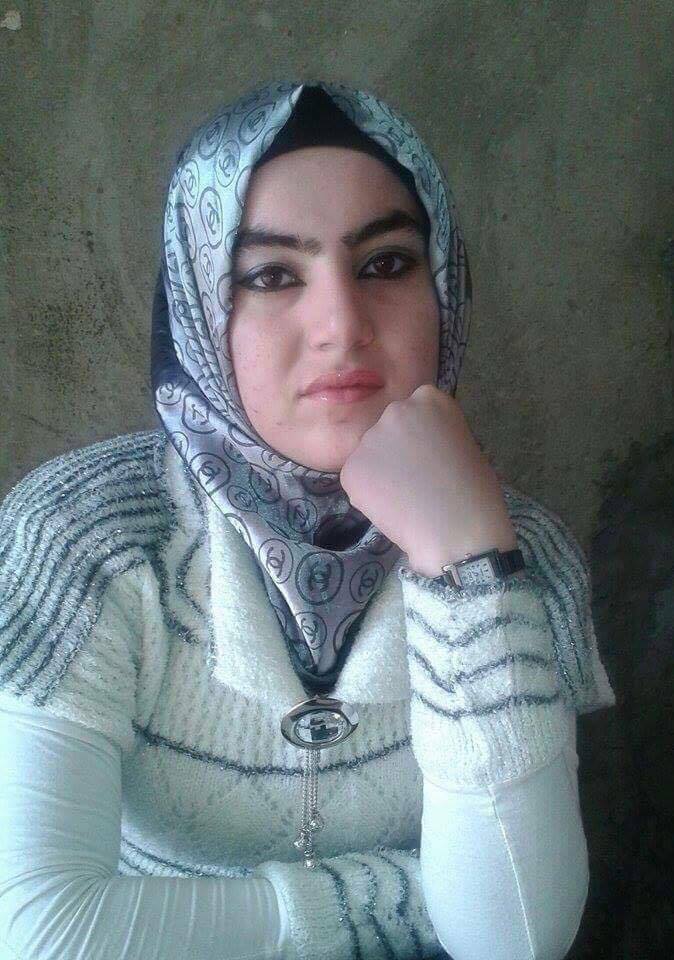 فتيات في أحضان مسلحي داعش